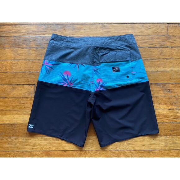 BILLABONG Recycler Tribong Pro Floral Boardshorts sz 30 - Picture 7 of 12